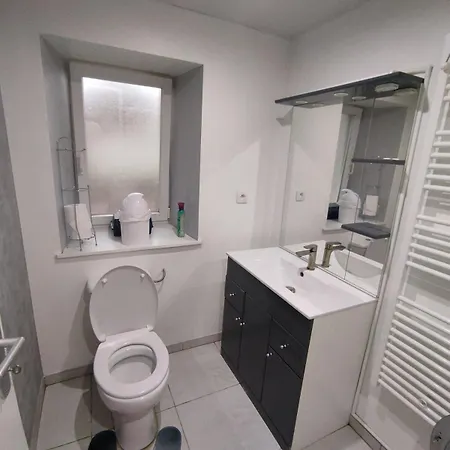 Avec Cour Fermee Apartment